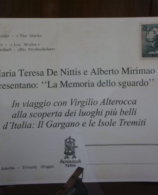 Figlia d’arte e della posta: la cartolina illustrata.